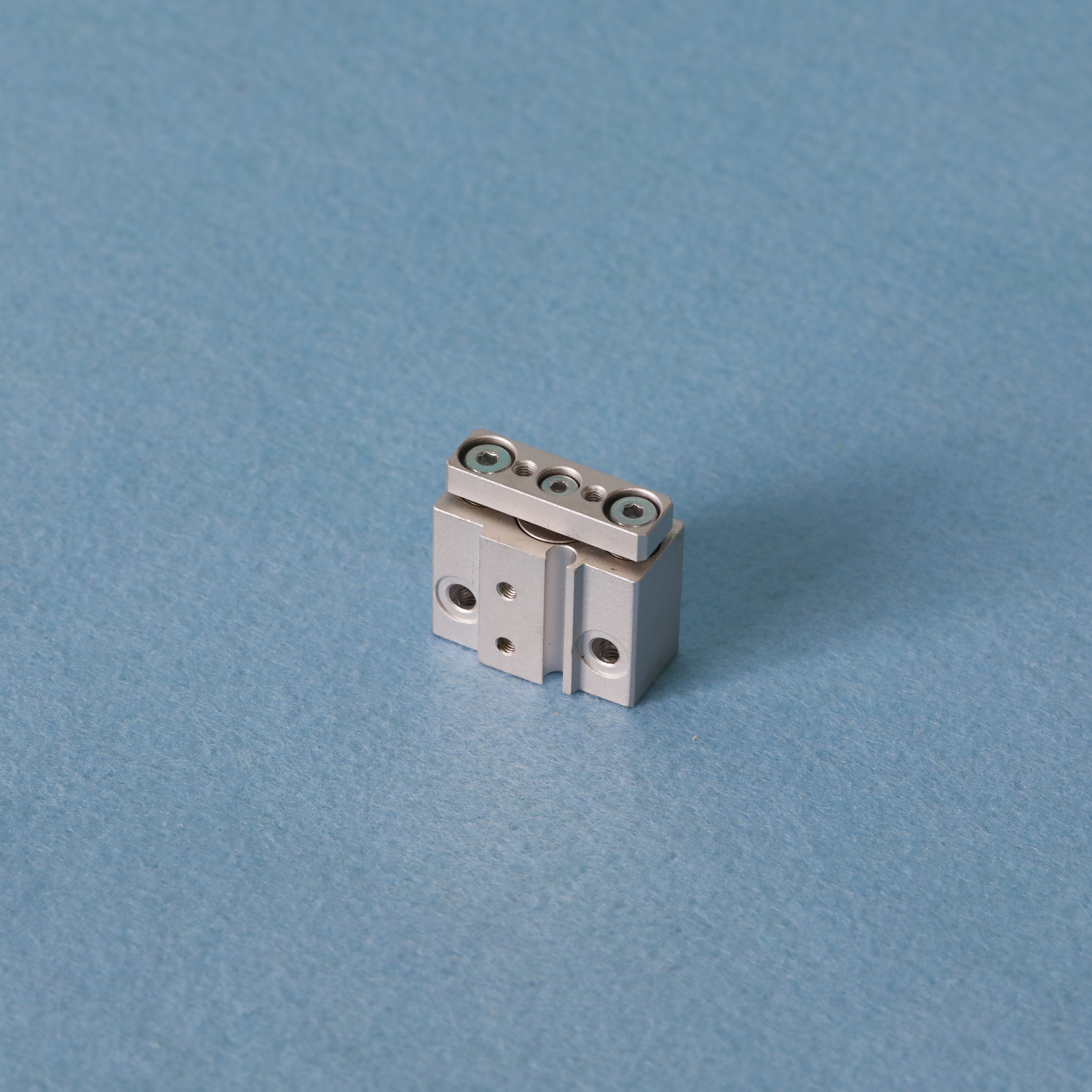 Fidelity FDS Micro Cylinder with Guide Rod MGJ, a Cost - effective Alternative to SMC Pneumatic Cyli